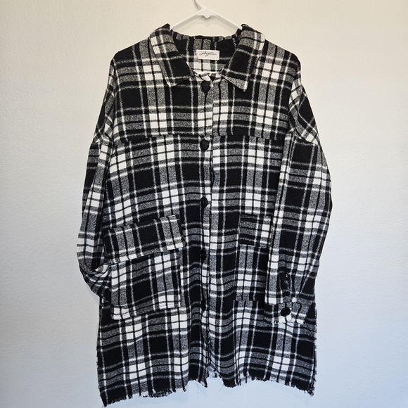 CJLA | Plaid Raw Edge Oversized Flannel Shirt Shacket, Womens Large - Picture 2 of 6